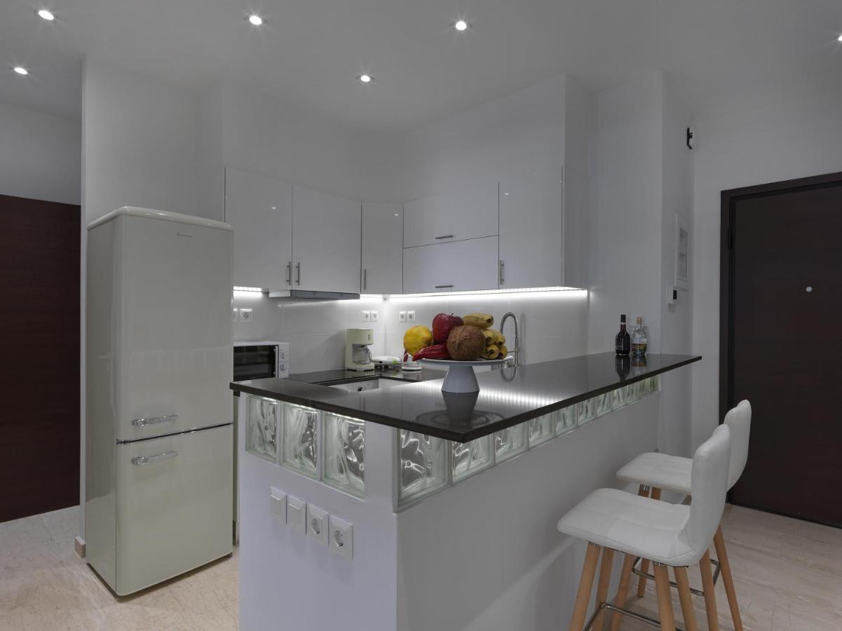 Newly Renovated Apartment In The Heart Of Афины Экстерьер фото