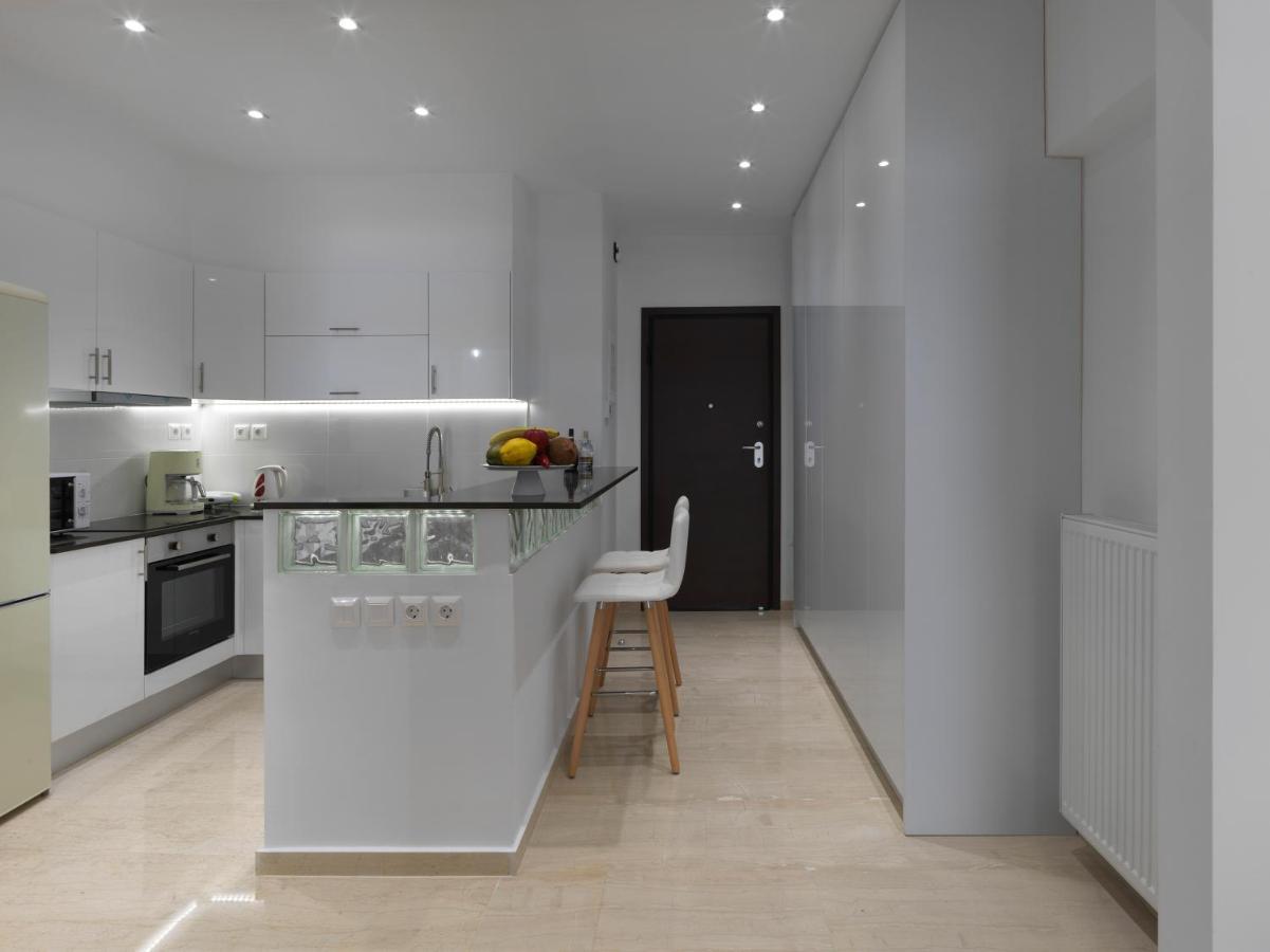 Newly Renovated Apartment In The Heart Of Афины Экстерьер фото