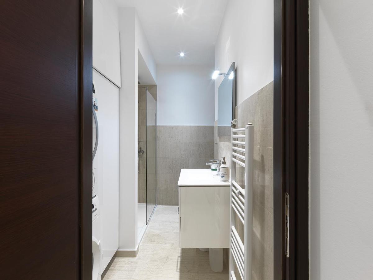 Newly Renovated Apartment In The Heart Of Афины Экстерьер фото